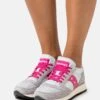Saucony Jazz Vintage - Sneakers Laag - Grey/Pink -Saucony 0c3e2fab456e4e359af658956d4c2e92
