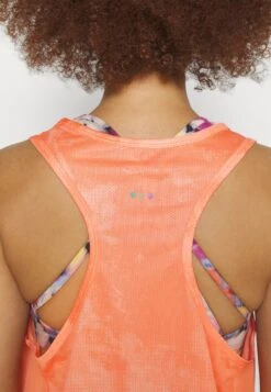 Saucony Elevate Tank - Top - Zenith -Saucony 36241682b2f644b58aa67bf90bd10faf