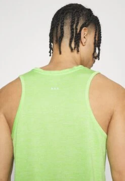 Saucony Stopwatch Graphic Singlet - Top - Invader Heather Graphic -Saucony 5d58cfa067774ac68bc3dadbb168f056