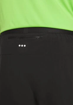 Saucony Outpace Split Short - Korte Broeken - Black -Saucony 9f96e23edb1846aba26429159d719ff1