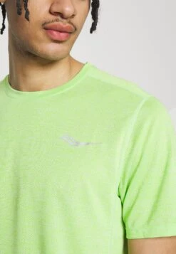 Saucony Stopwatch Short Sleeve - Sport T-Shirt - Invader Heather 13 Saucony Stopwatch Short Sleeve - Sport T-Shirt - Invader Heather -Saucony ab1930fe631a42eba22a77c0097db3c8