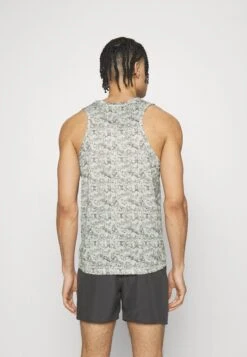 Saucony Stopwatch Graphic Singlet - Top - Lunar Rock -Saucony d063c167eee849c2a49d8d07c2f0a4f5