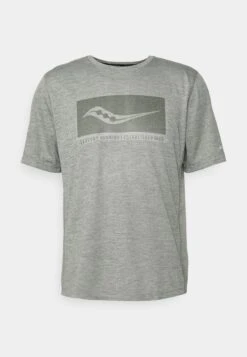 Saucony Stopwatch Graphic Short Sleeve - Sport T-Shirt - Light Grey Heather Graphic 12 Saucony Stopwatch Graphic Short Sleeve - Sport T-Shirt - Light Grey Heather Graphic -Saucony e667bf32d8ac474183b9a61e0e5aef84