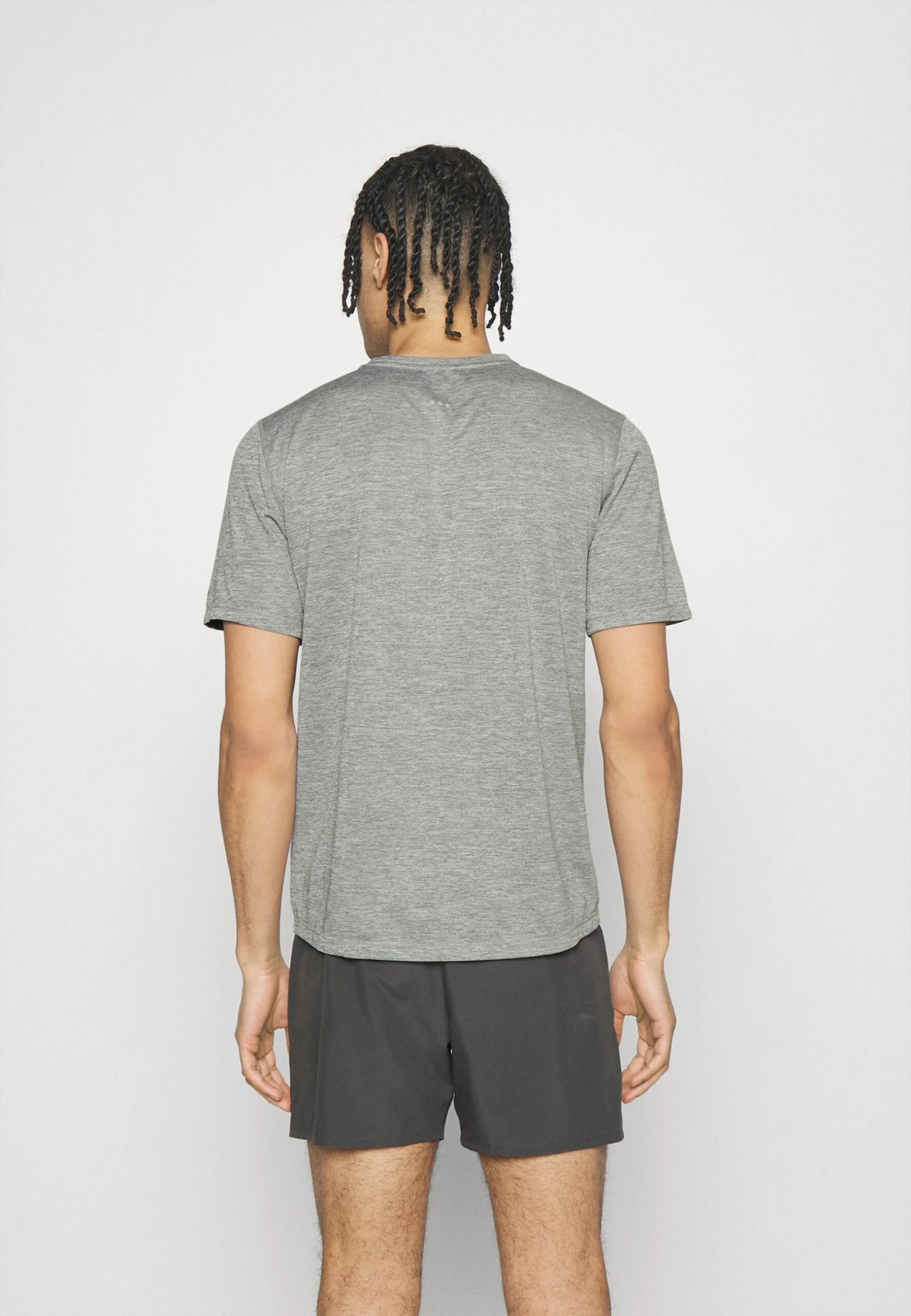 Saucony Stopwatch Graphic Short Sleeve - Sport T-Shirt - Light Grey Heather Graphic 5 Saucony Stopwatch Graphic Short Sleeve - Sport T-Shirt - Light Grey Heather Graphic - Afbeelding 3