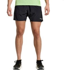 Saucony Outpace 5" Shorts - Zwart