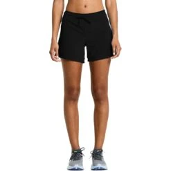 Saucony Outpace 5" Dames Shorts - Zwart -Saucony saucony outpace 5 shorts women black 1 1452192