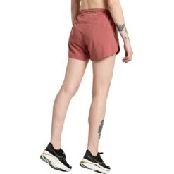 Saucony Pinnacle 2.5" Dames Shorts - Apple Butter 12 Saucony Pinnacle 2.5" Dames Shorts - Apple Butter -Saucony saucony pinnacle 2 1452141