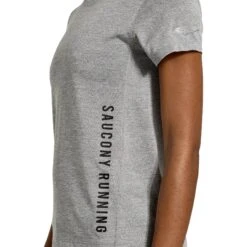 Saucony Stopwatch Graphic Dames Shirt Met Korte Mouwen - Light Grey Heather -Saucony saucony stopwatch graphic short sleeve shirt women light grey heather 5 1453407