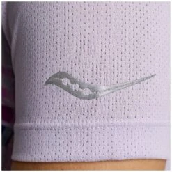 Saucony Stopwatch Graphic Dames Shirt Met Korte Mouwen - Mauve Graphic -Saucony saucony stopwatch graphic short sleeve women mauve graphic 7 1551963